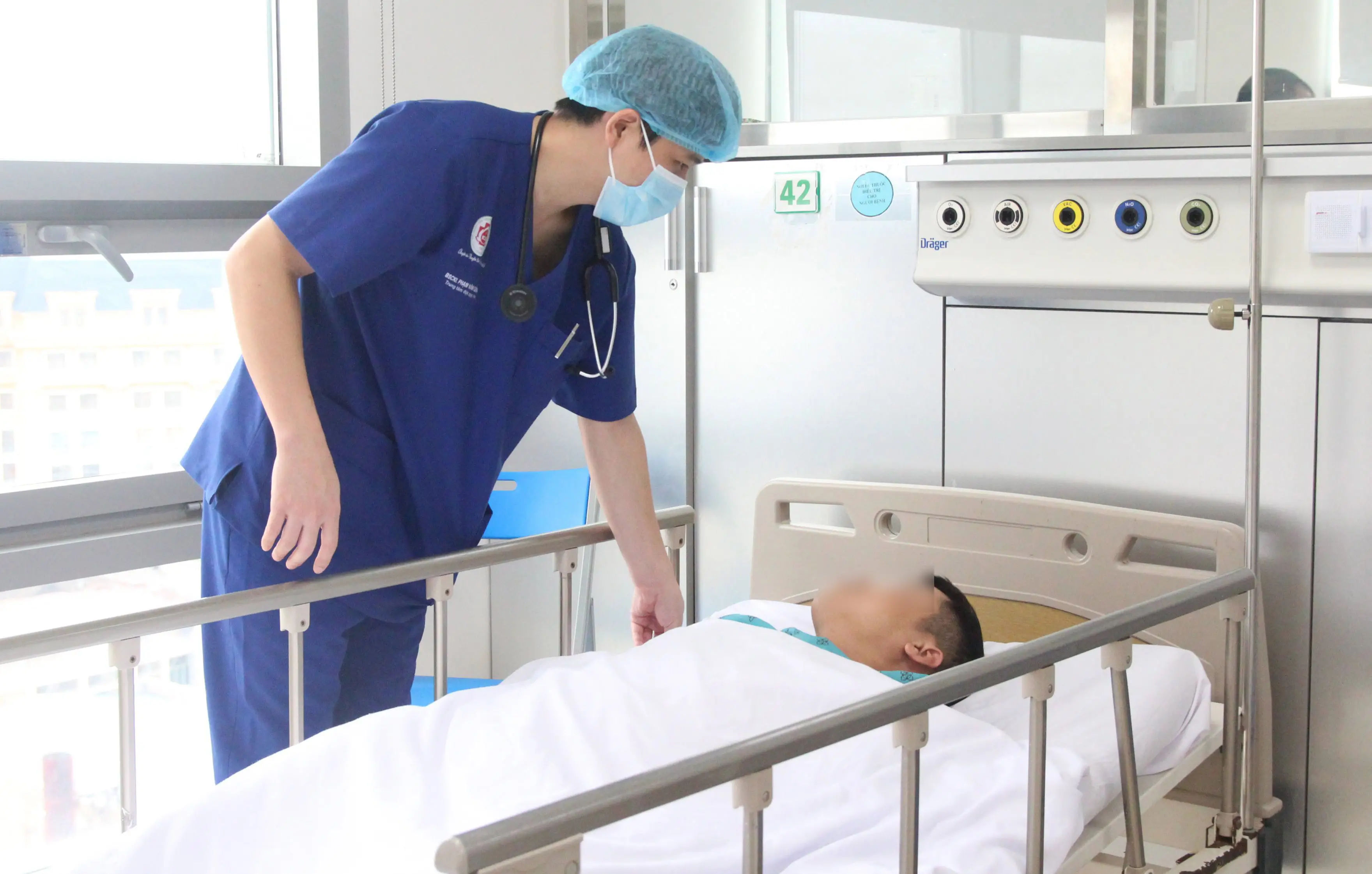 Chăm sóc bệnh nhân đột quỵ tại nhà: Hướng dẫn chi tiết cho gia đình